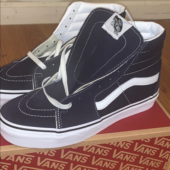Vans - Picture 1 of 3